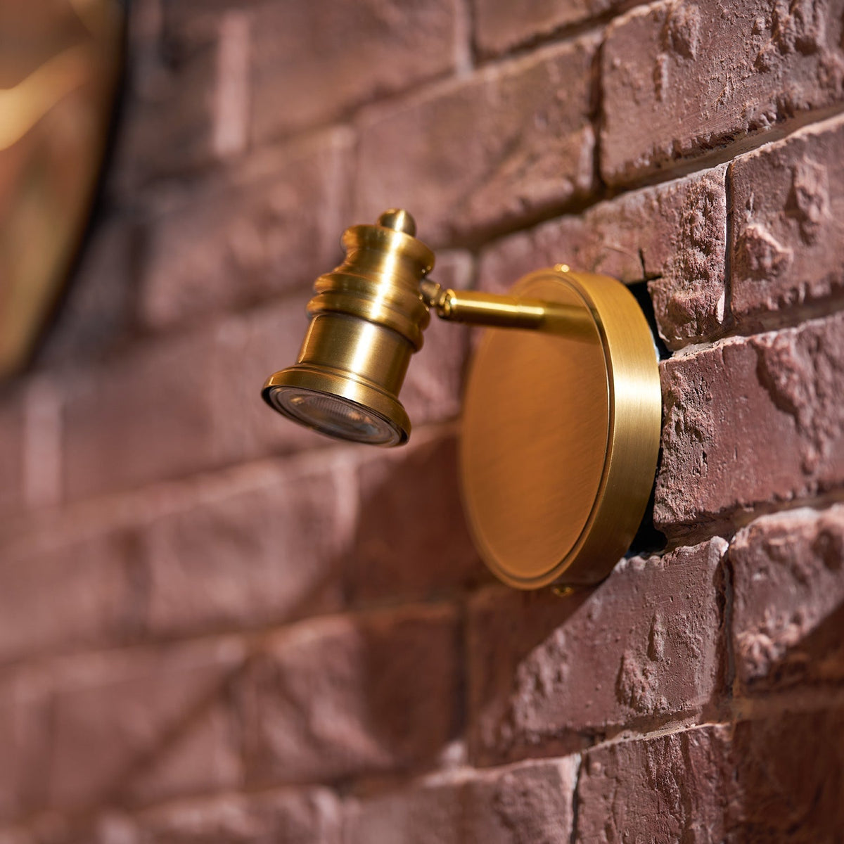 Corten messing wandlamp
