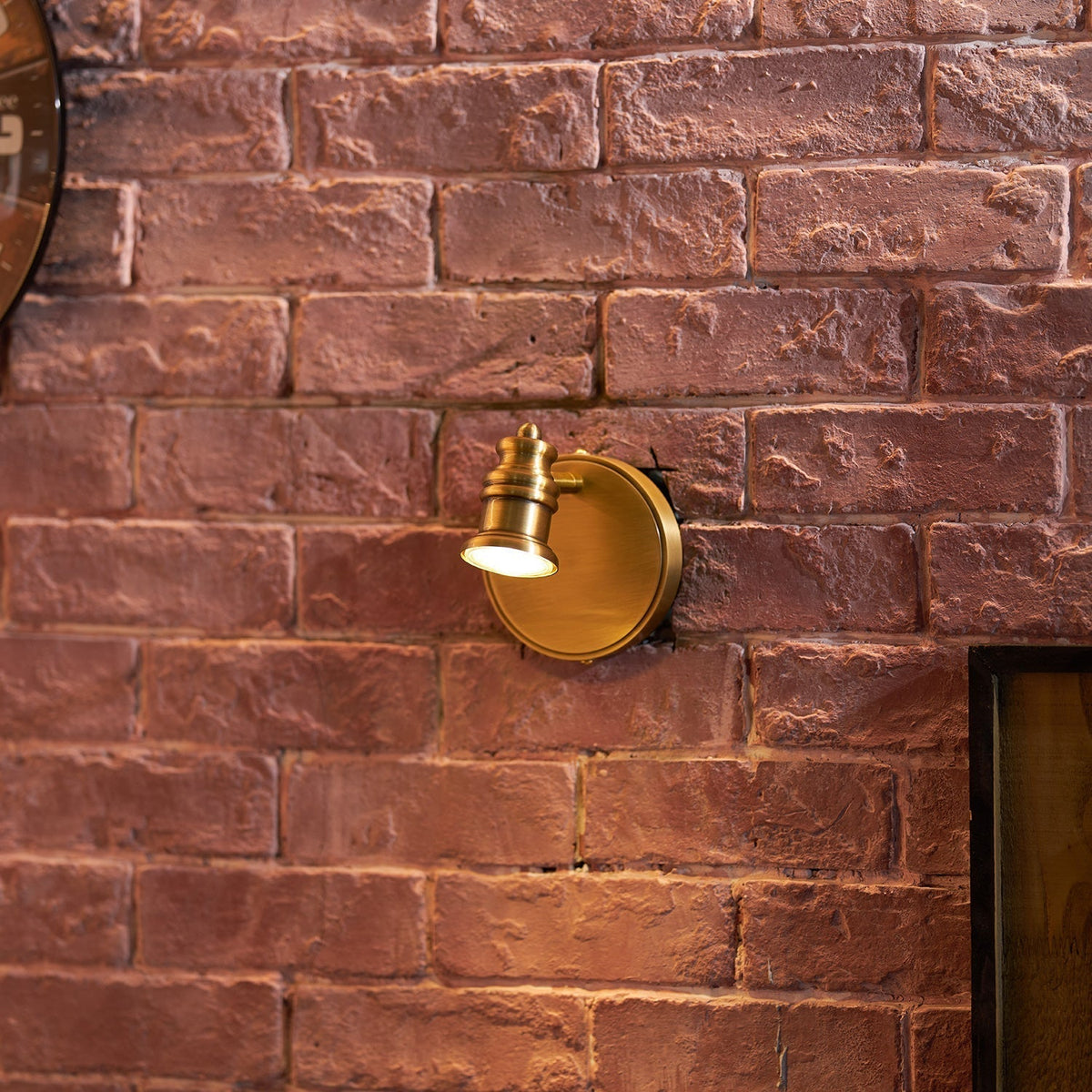 Corten messing wandlamp