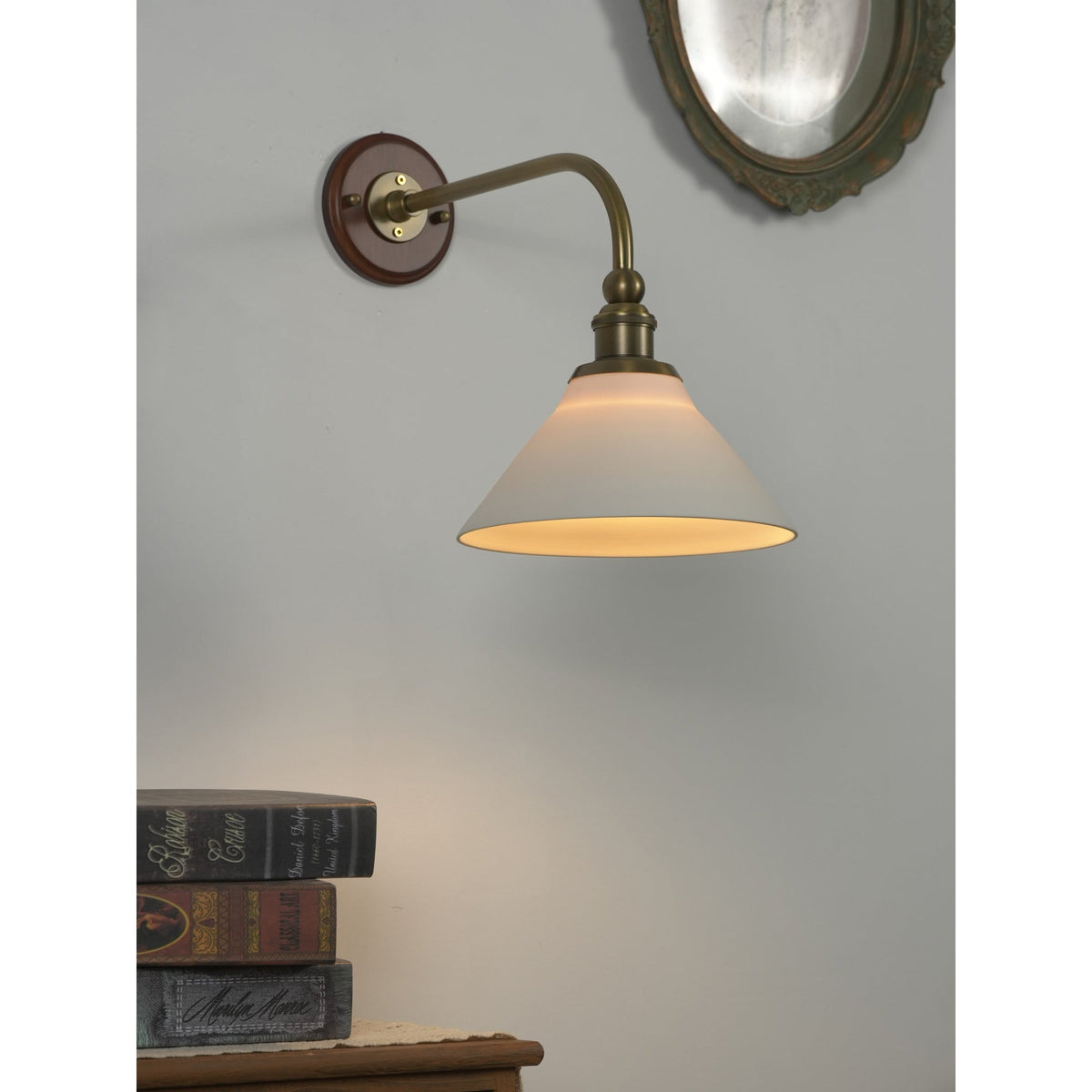 Liorivenne wandlamp
