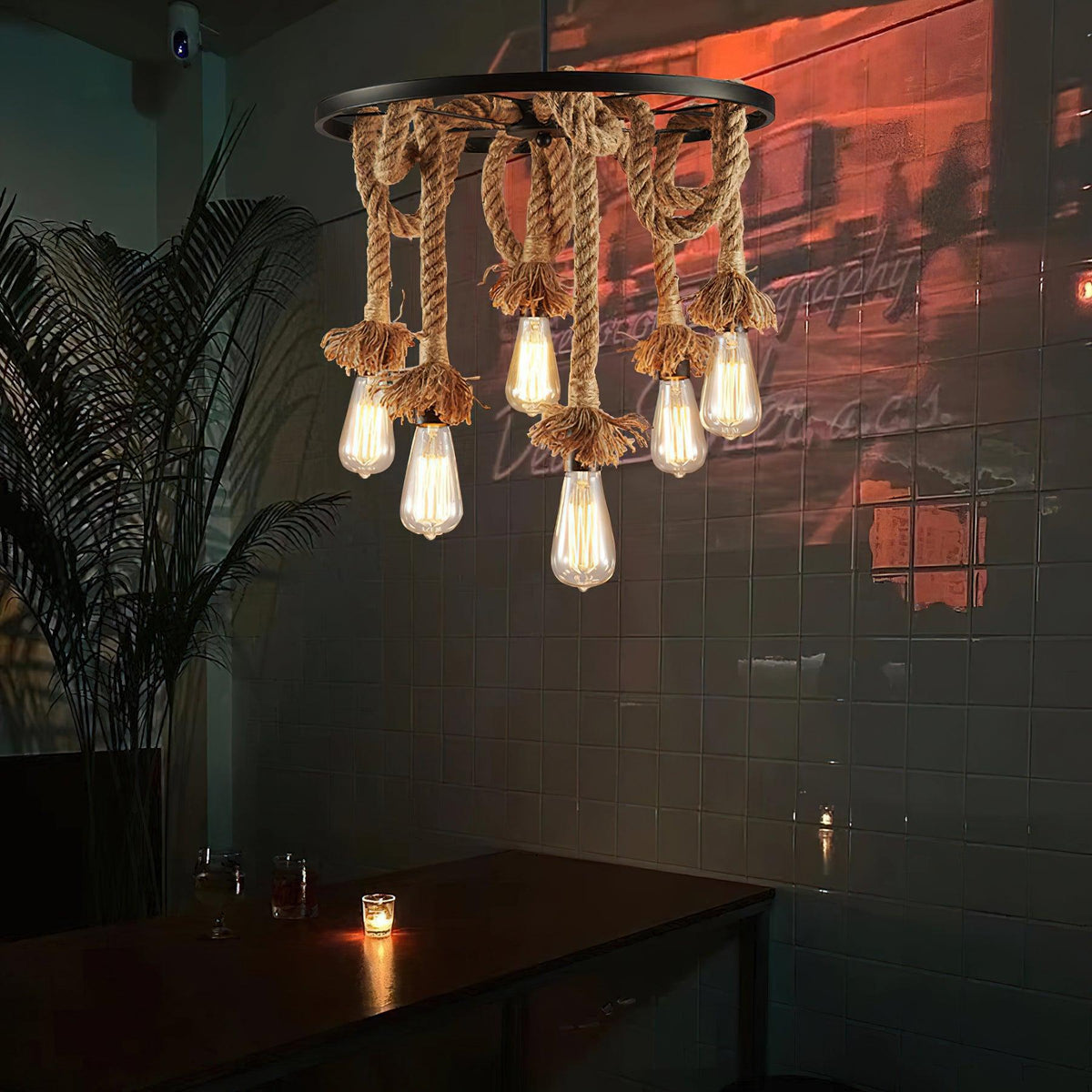Soluaine kroonluchter van hennepkoord in industriële stijl met zes lichtpunten