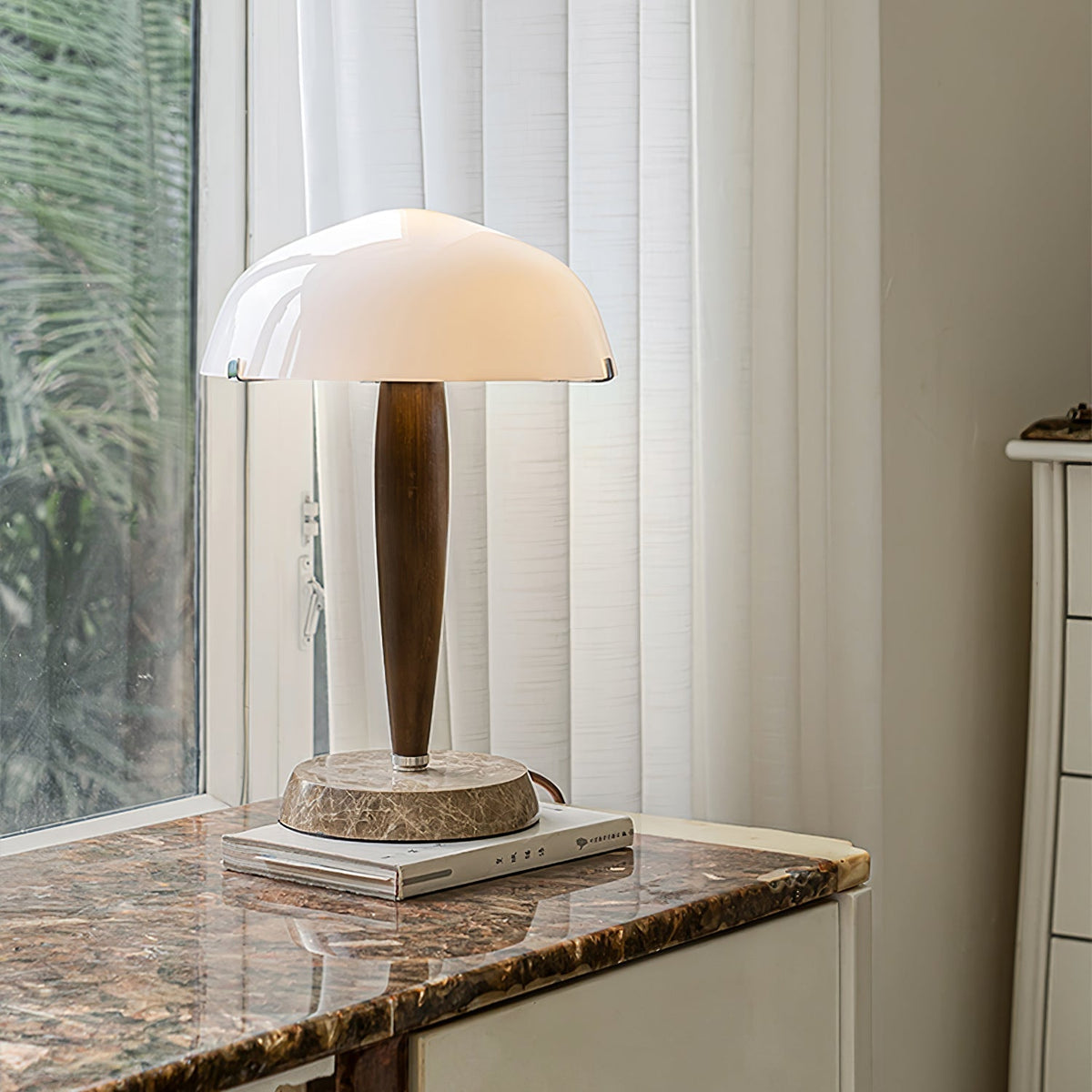 Emerson tafellamp van donker walnoot