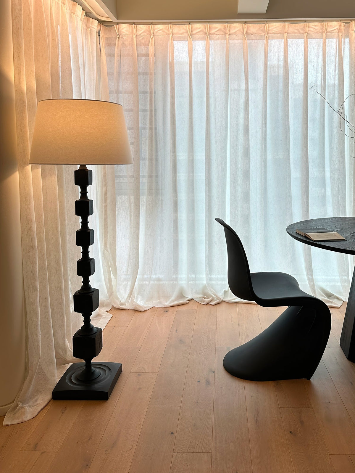 Sylarelle Houten vloerlamp in walnootkleur