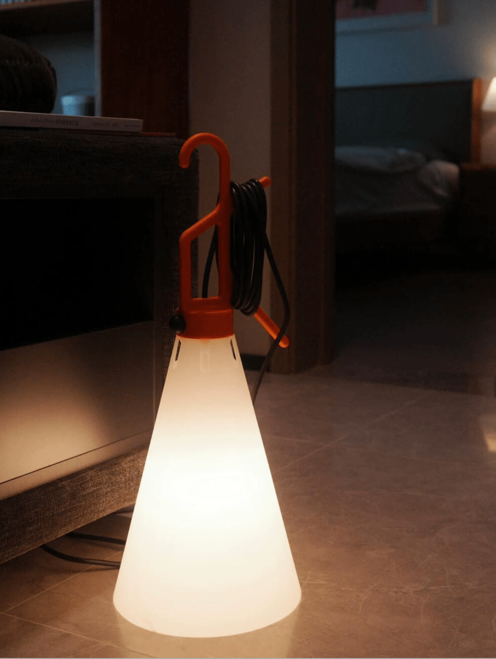 Hook Handle Cone tafellamp