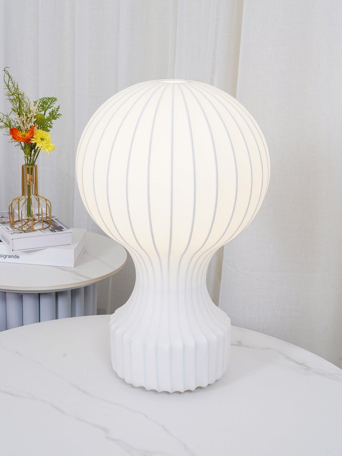 Lirove staal Sculptural tafellamp