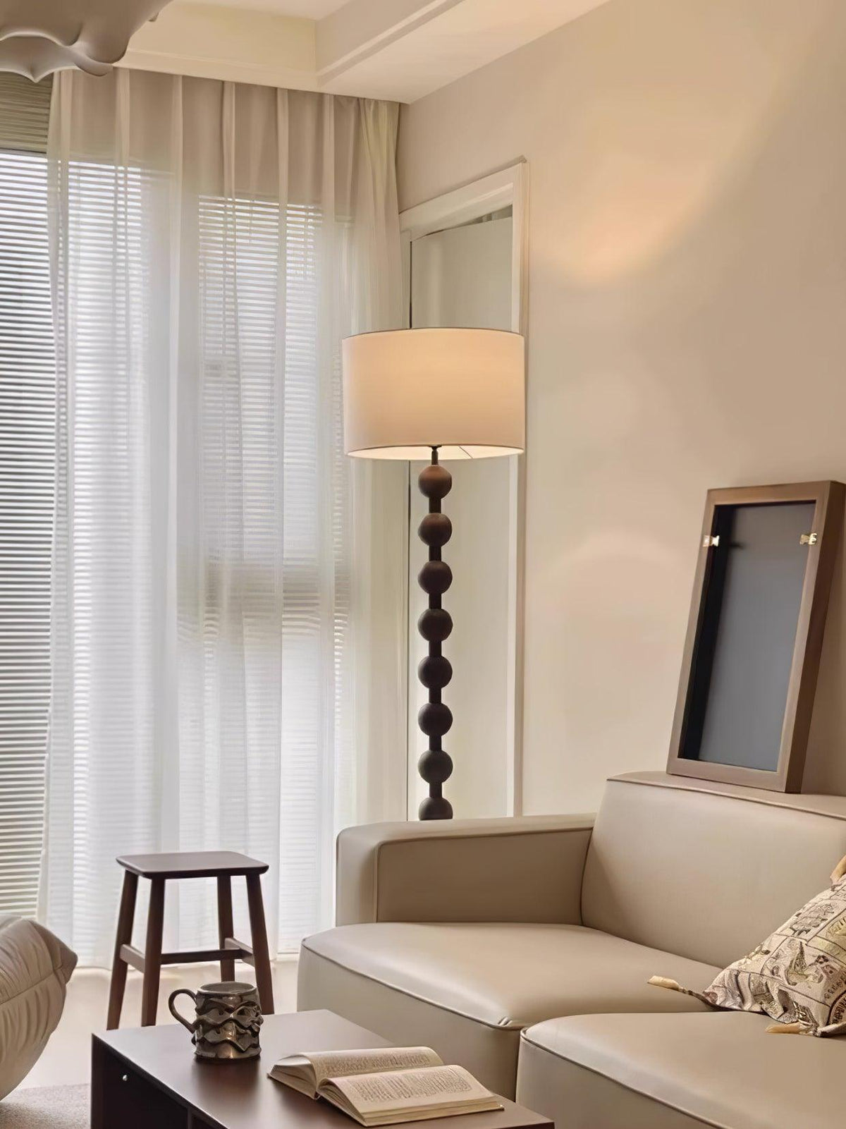 Paston houten vloerlamp met stoffen kap
