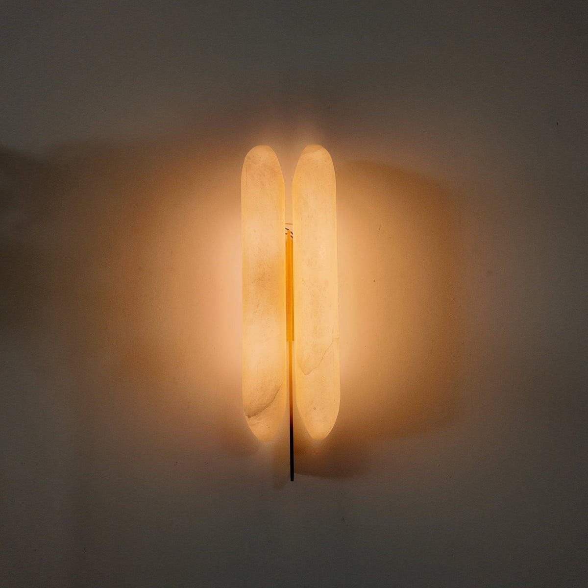 Husk albasten wandlamp