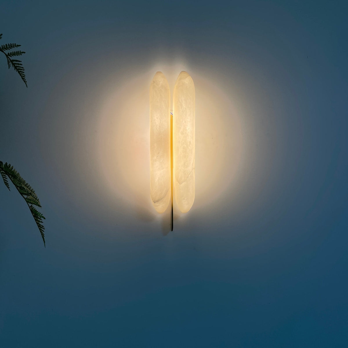Husk albasten wandlamp