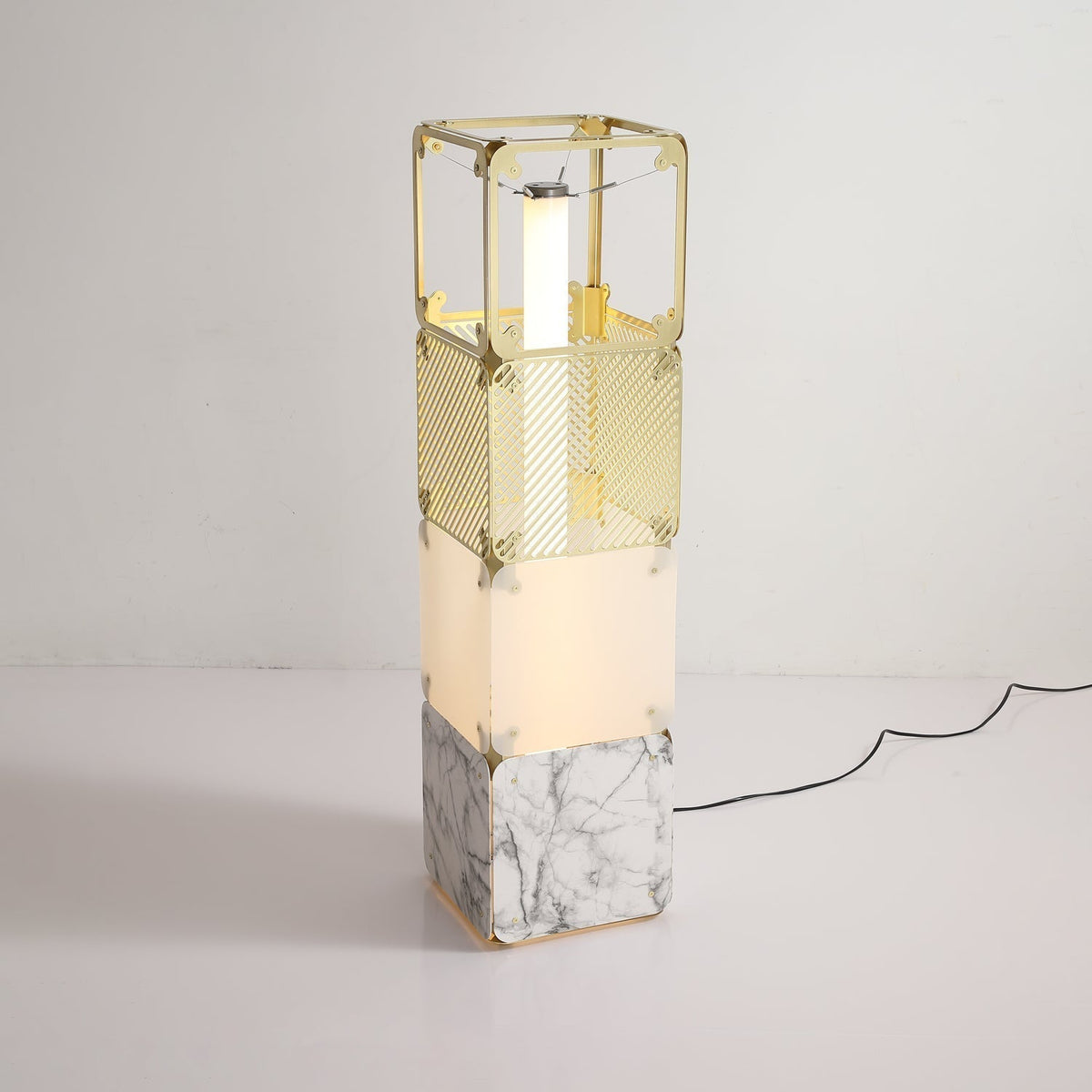 LuxeGrid vloerlamp in messing