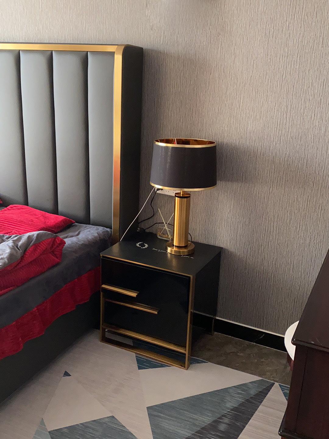 Cur moderne tafellamp in goudkleurige afwerking