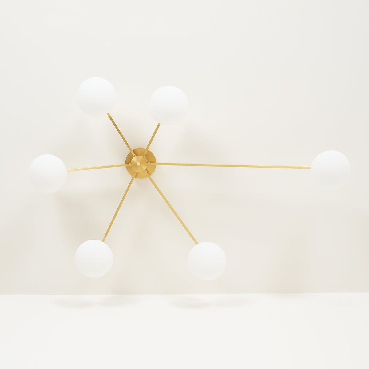Lioraliella plafondlamp Zwart Wit glas