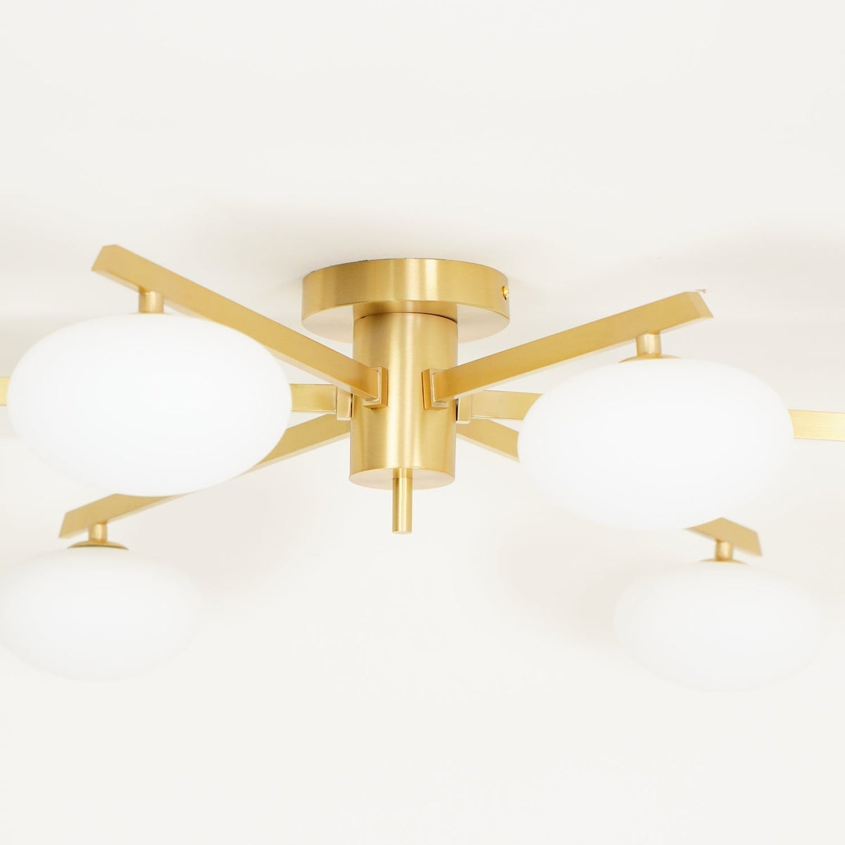 Lioraliella plafondlamp Zwart Wit glas
