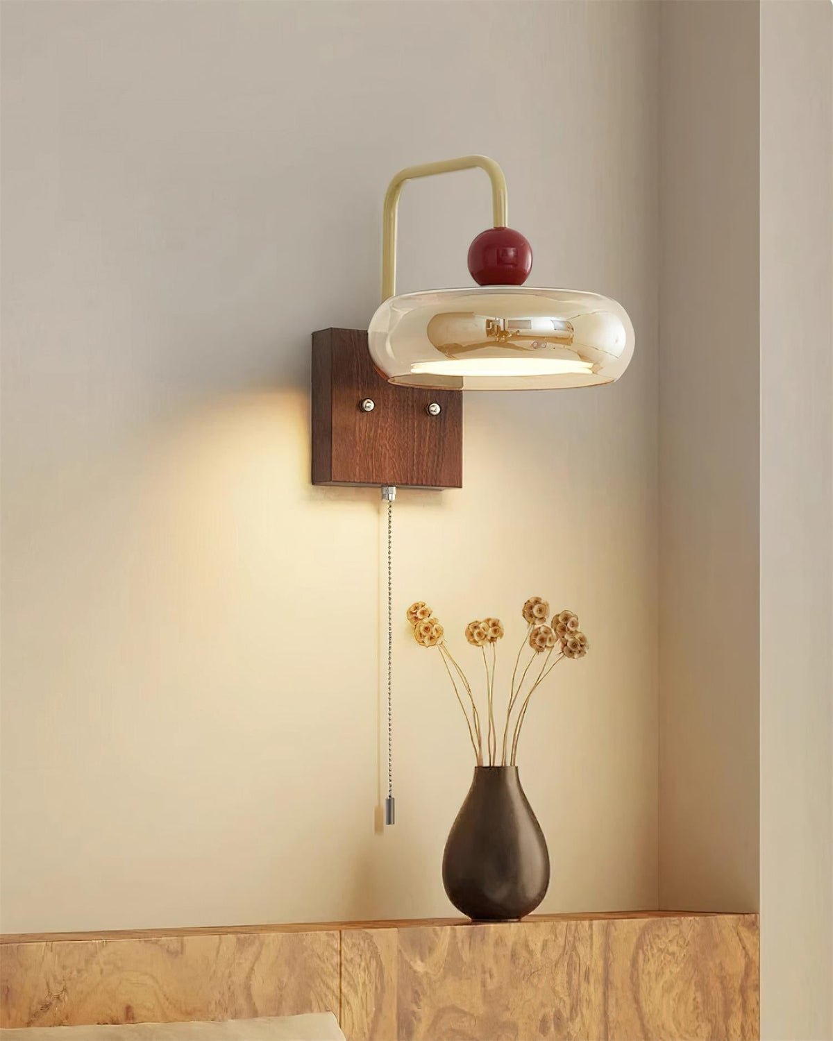 Lumiva wandlamp retro en glas van walnoothout met trekkoord
