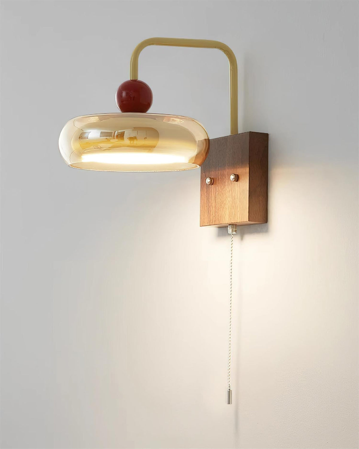 Lumiva wandlamp retro en glas van walnoothout met trekkoord