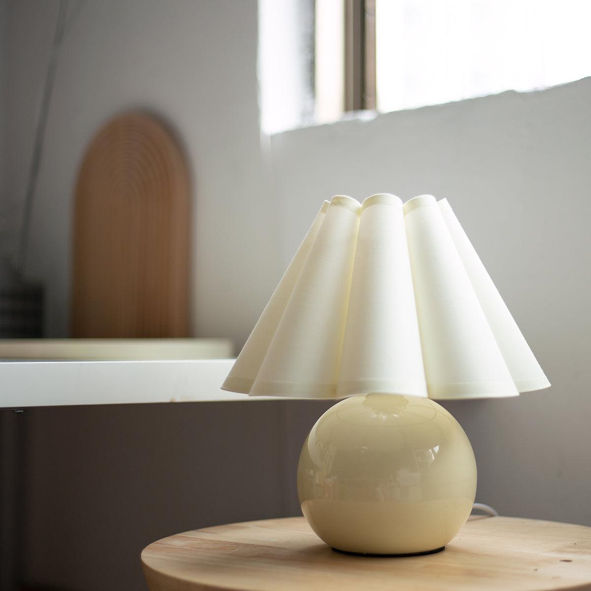Nirixon whimsische tafellamp met stoffen kap