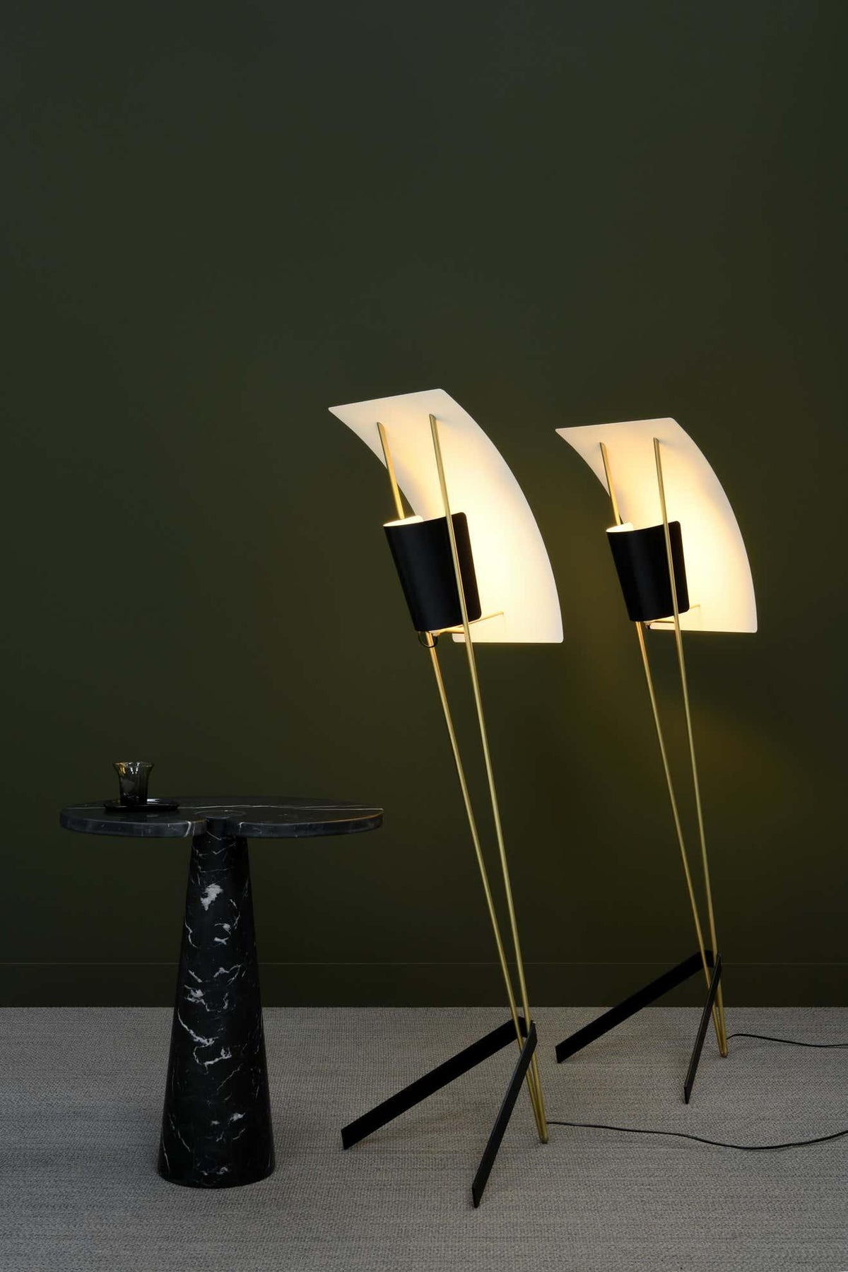 Ulvynil vloerlamp minimalistisch
