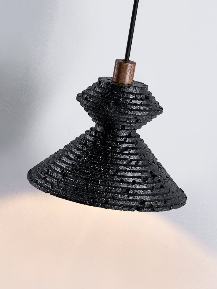 Elia Zwart travertin hanglamp met Gelaagde Textuur