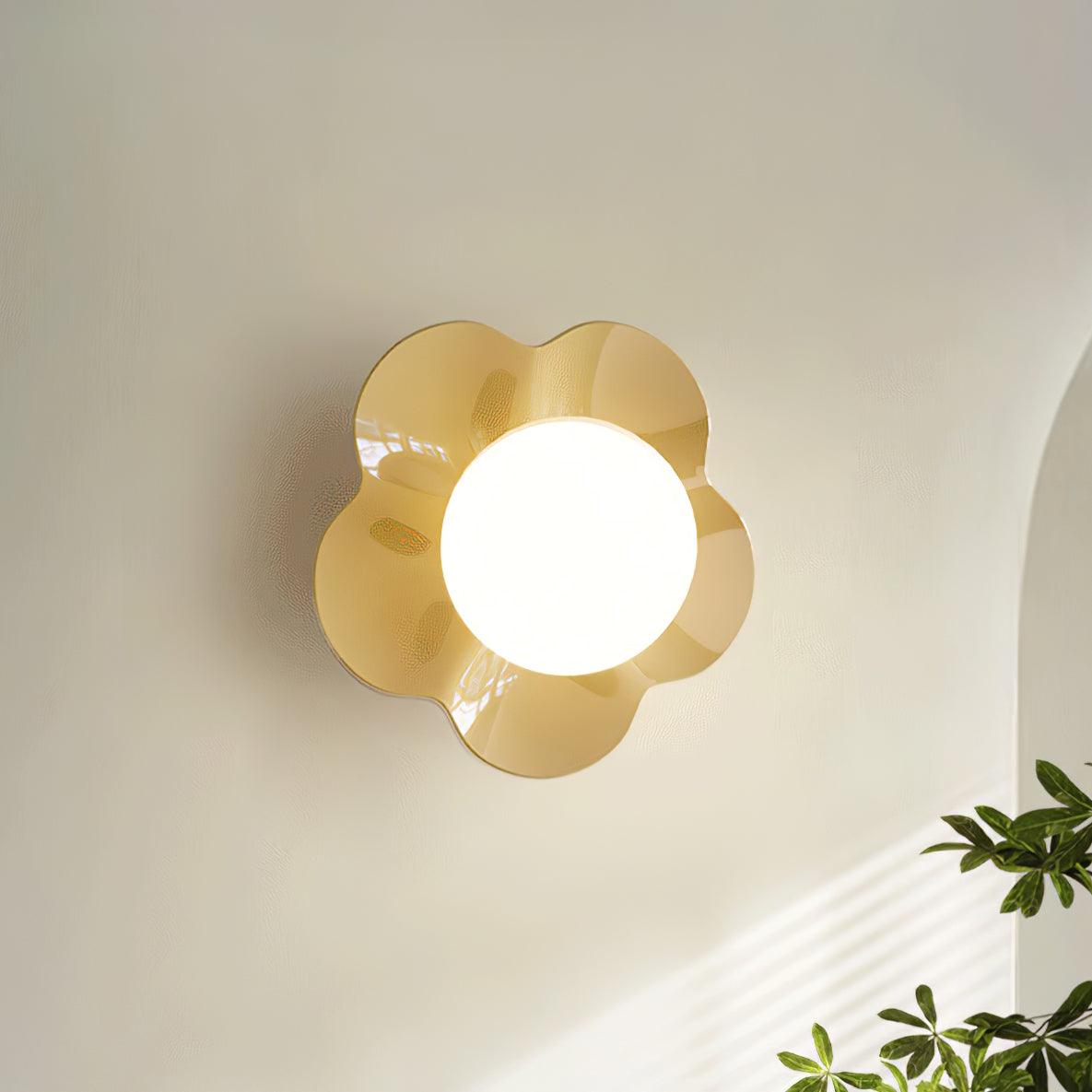 Petalia wandlamp