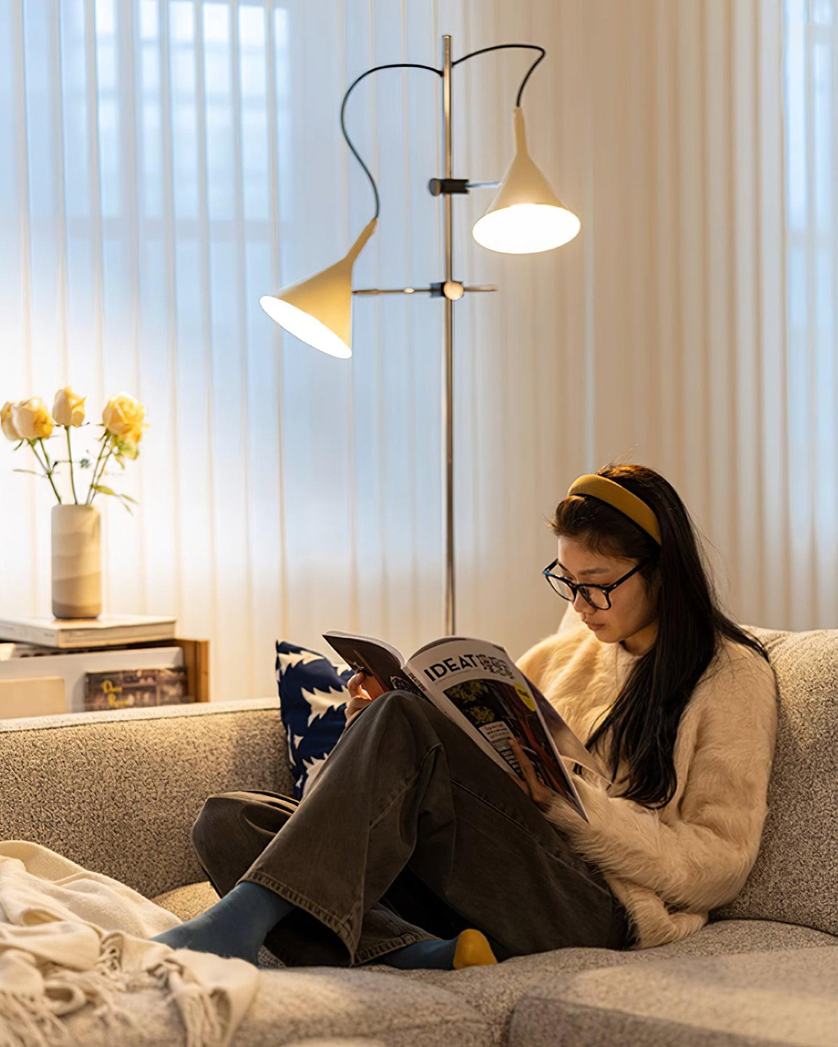 Elys moderne vloerlamp in chroom en beige