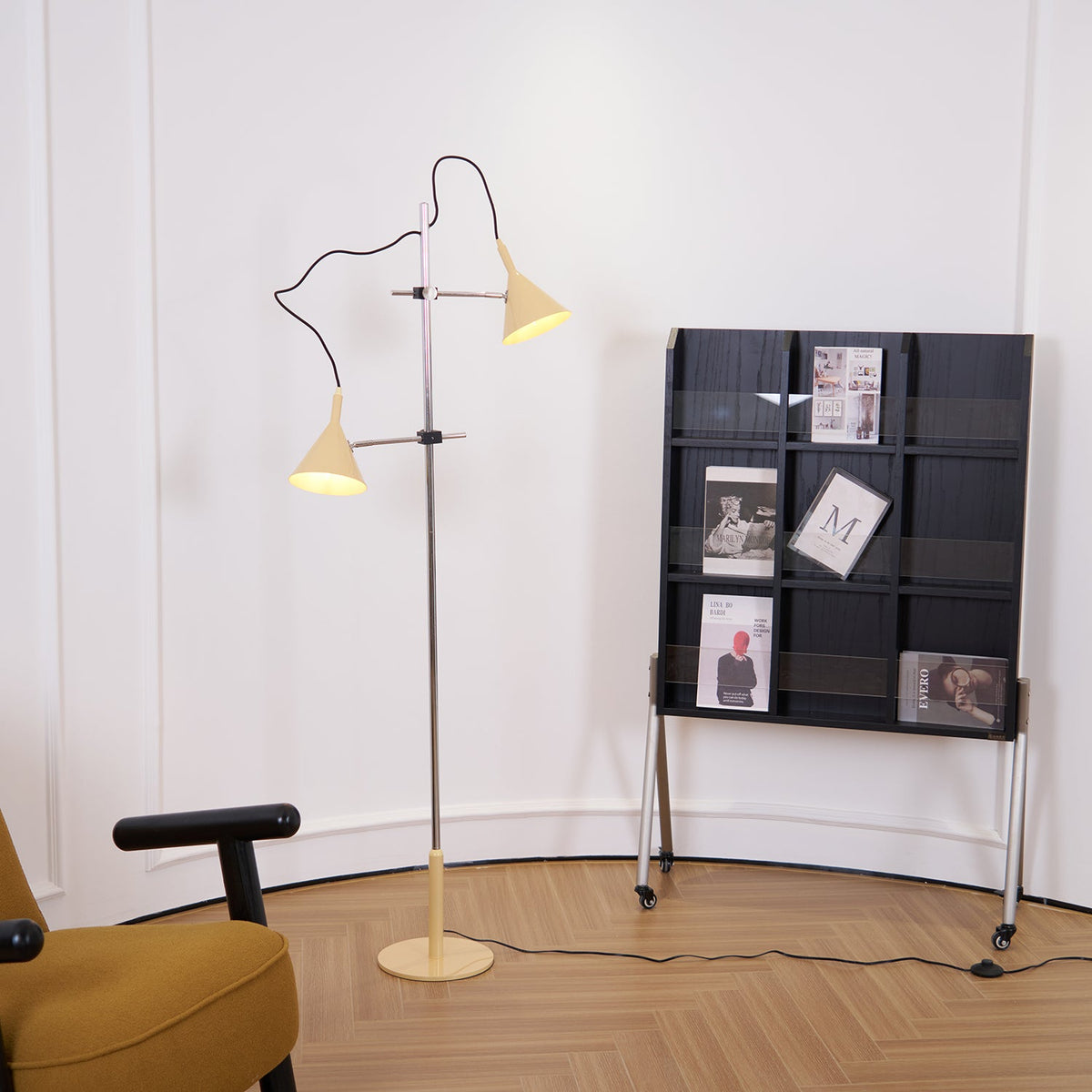 Elys moderne vloerlamp in chroom en beige