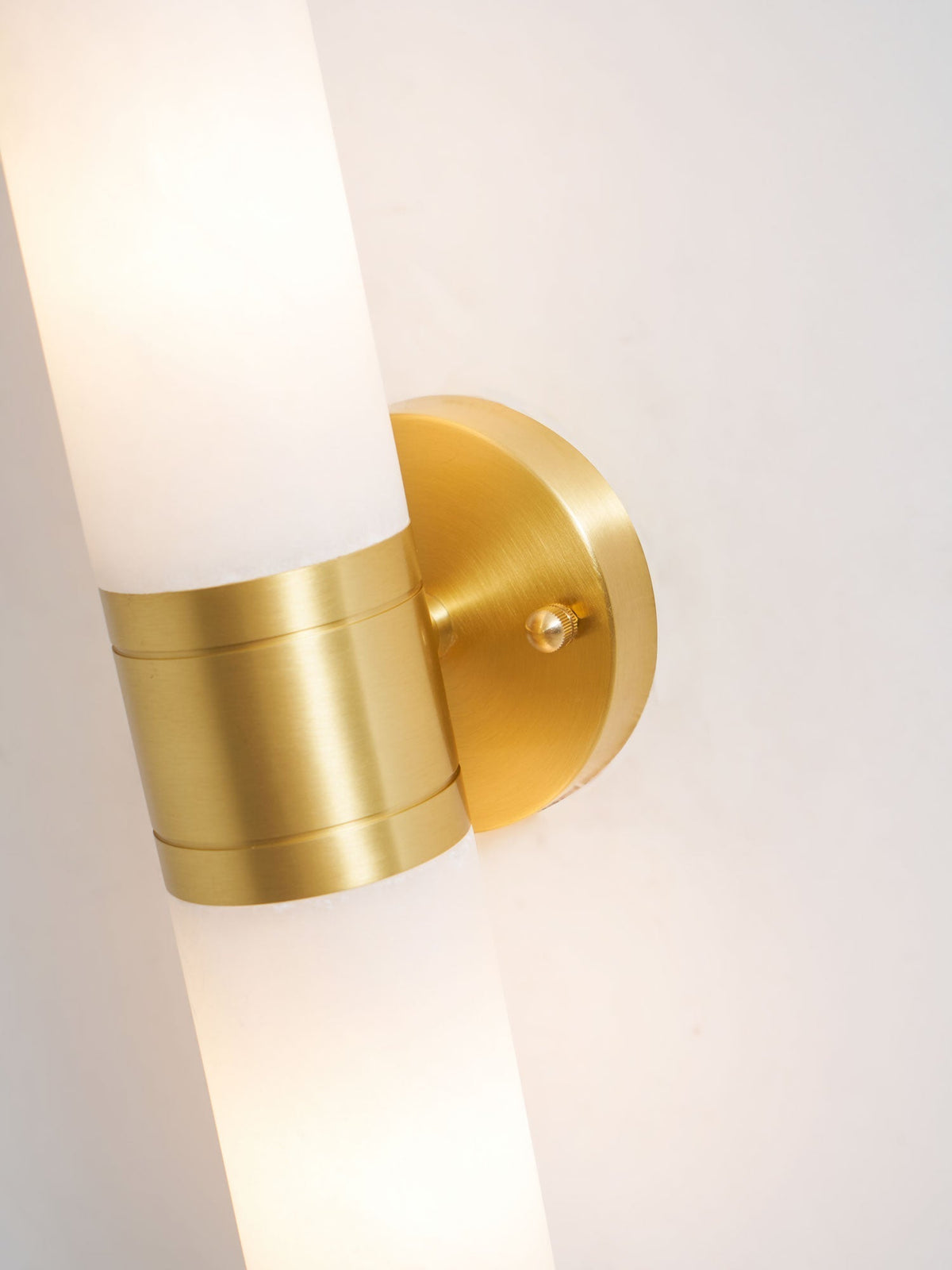 Lucian wandlamp van albast