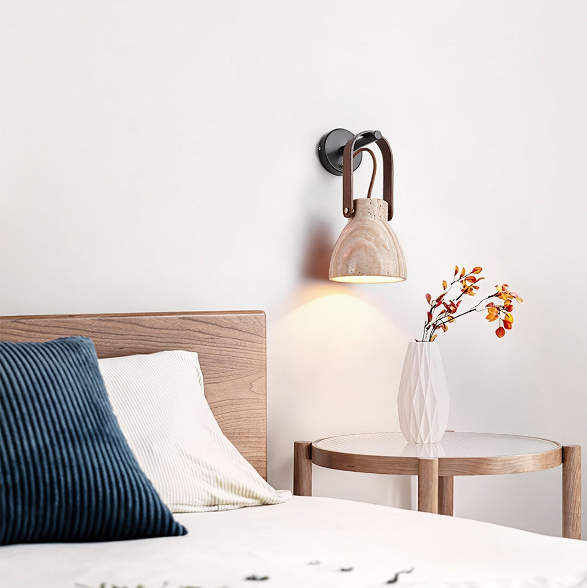 Tarix travertin wandlamp met Houten Handvat