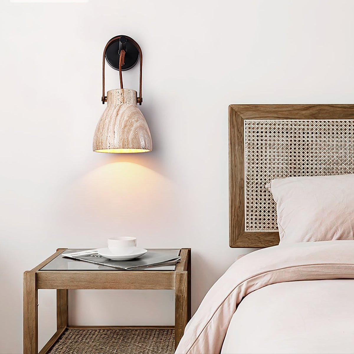 Tarix travertin wandlamp met Houten Handvat