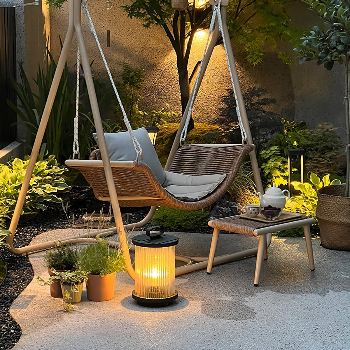 Niri vloerlamp van staal en acryl met minimalistisch ontwerp