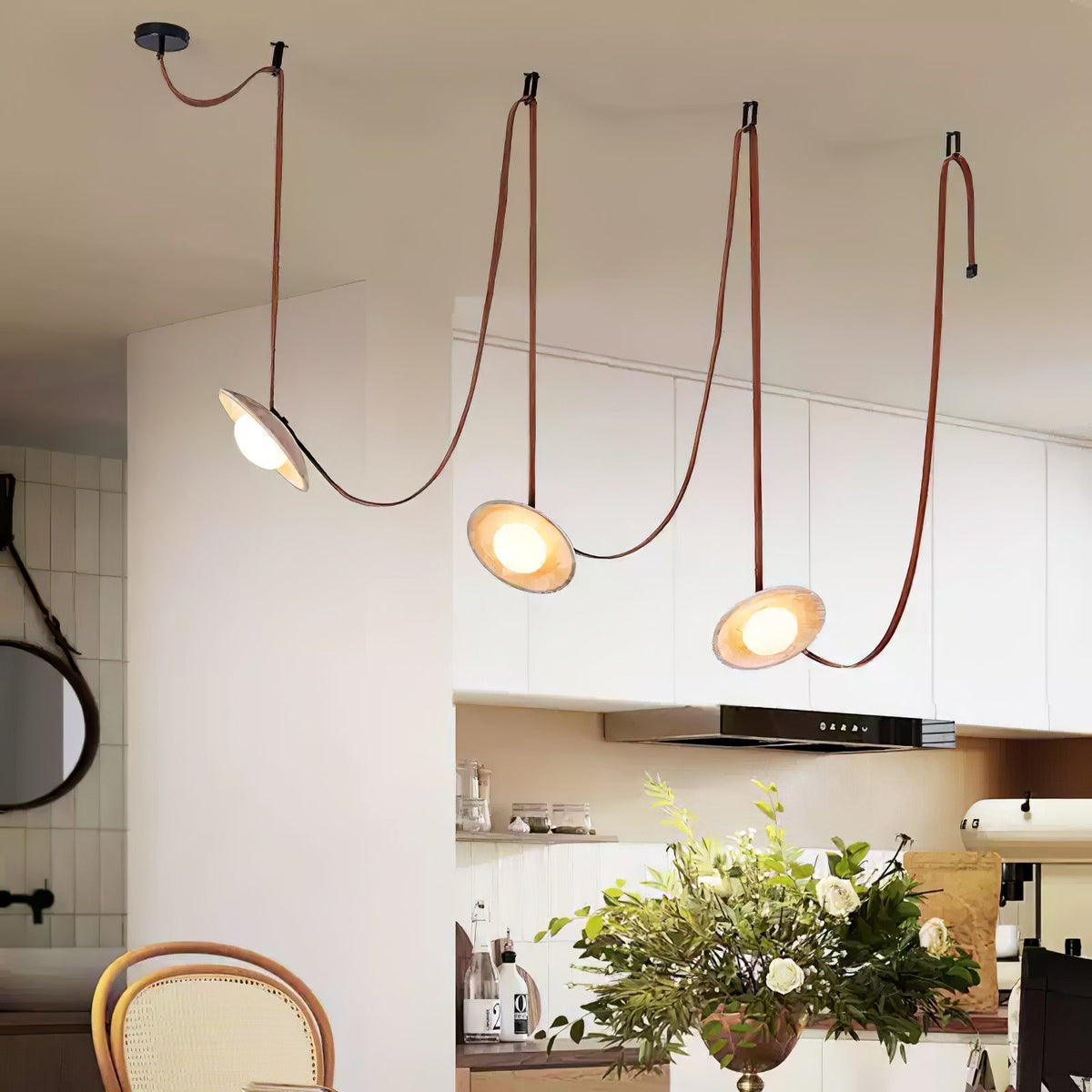 Ulsoryra hanglamp cluster van geel travertin en rood leer