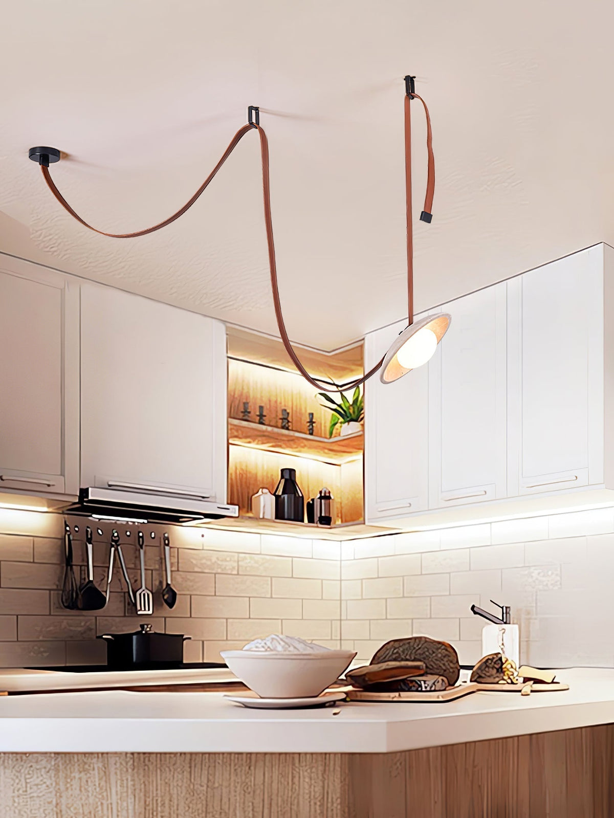Ulsoryra hanglamp cluster van geel travertin en rood leer