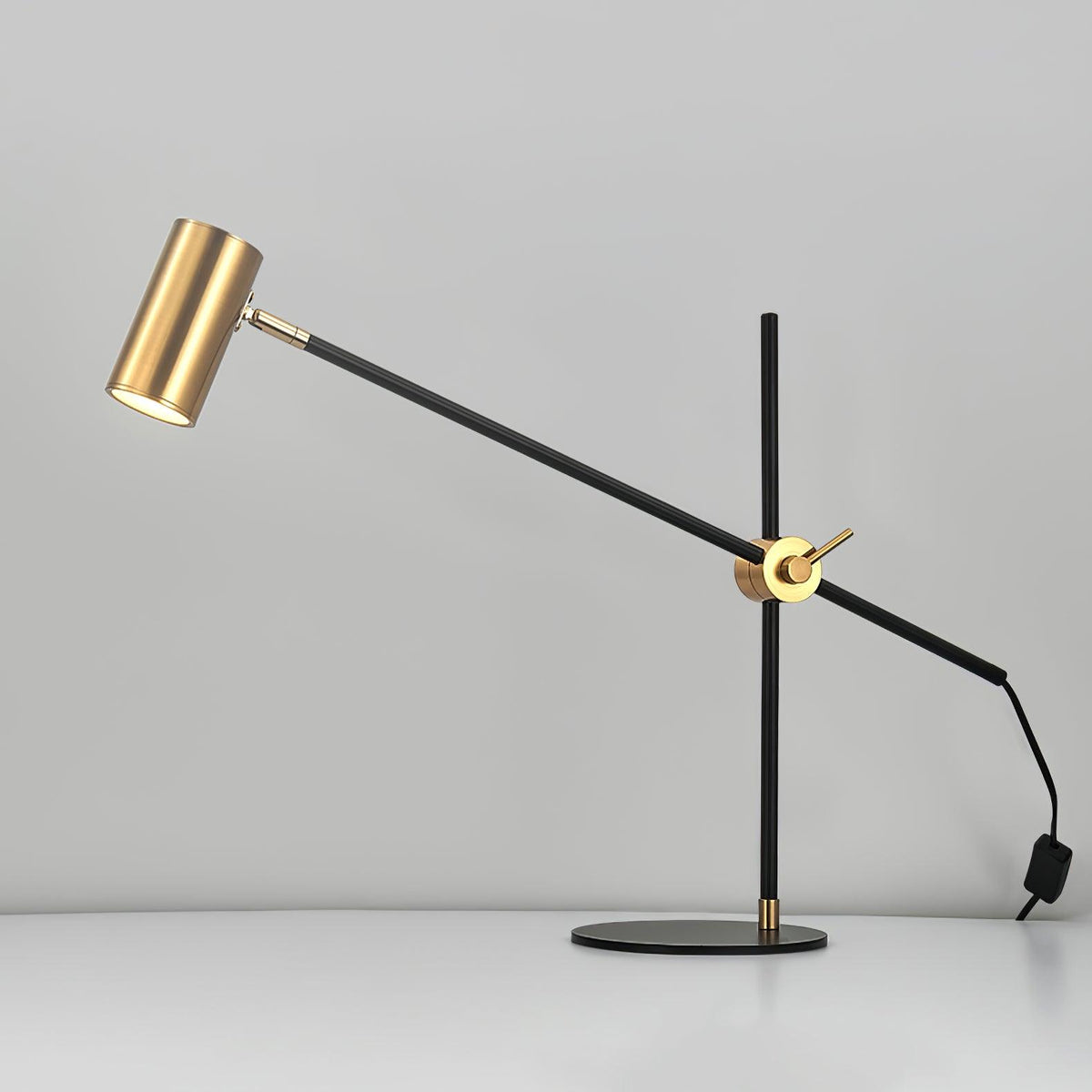 Ivpharil vloerlamp met