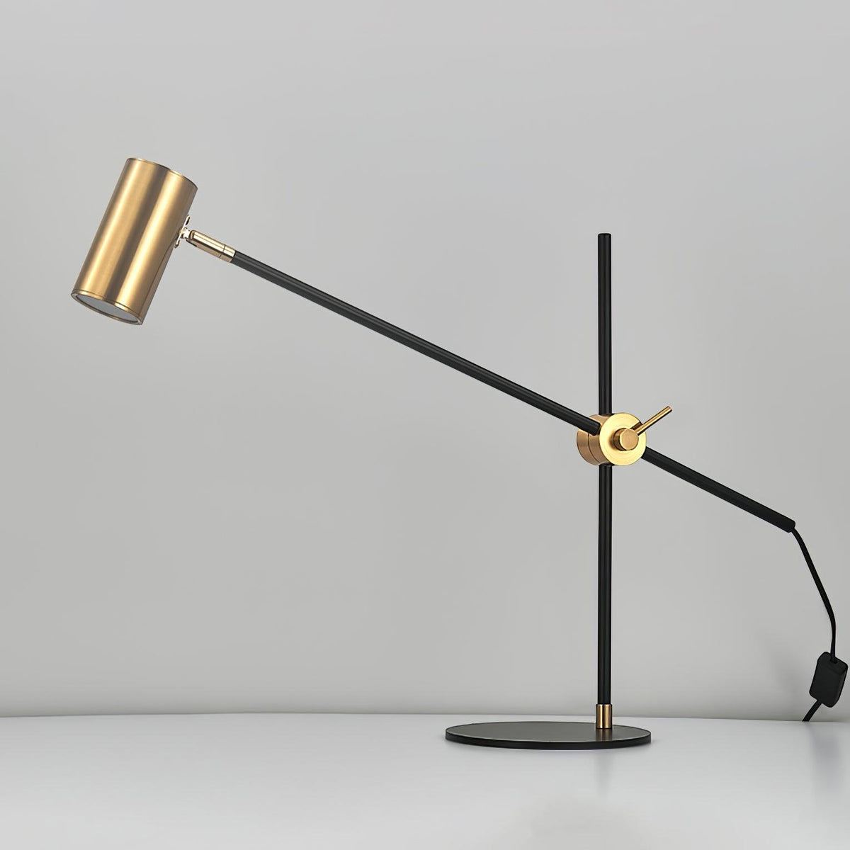 Ivpharil vloerlamp met