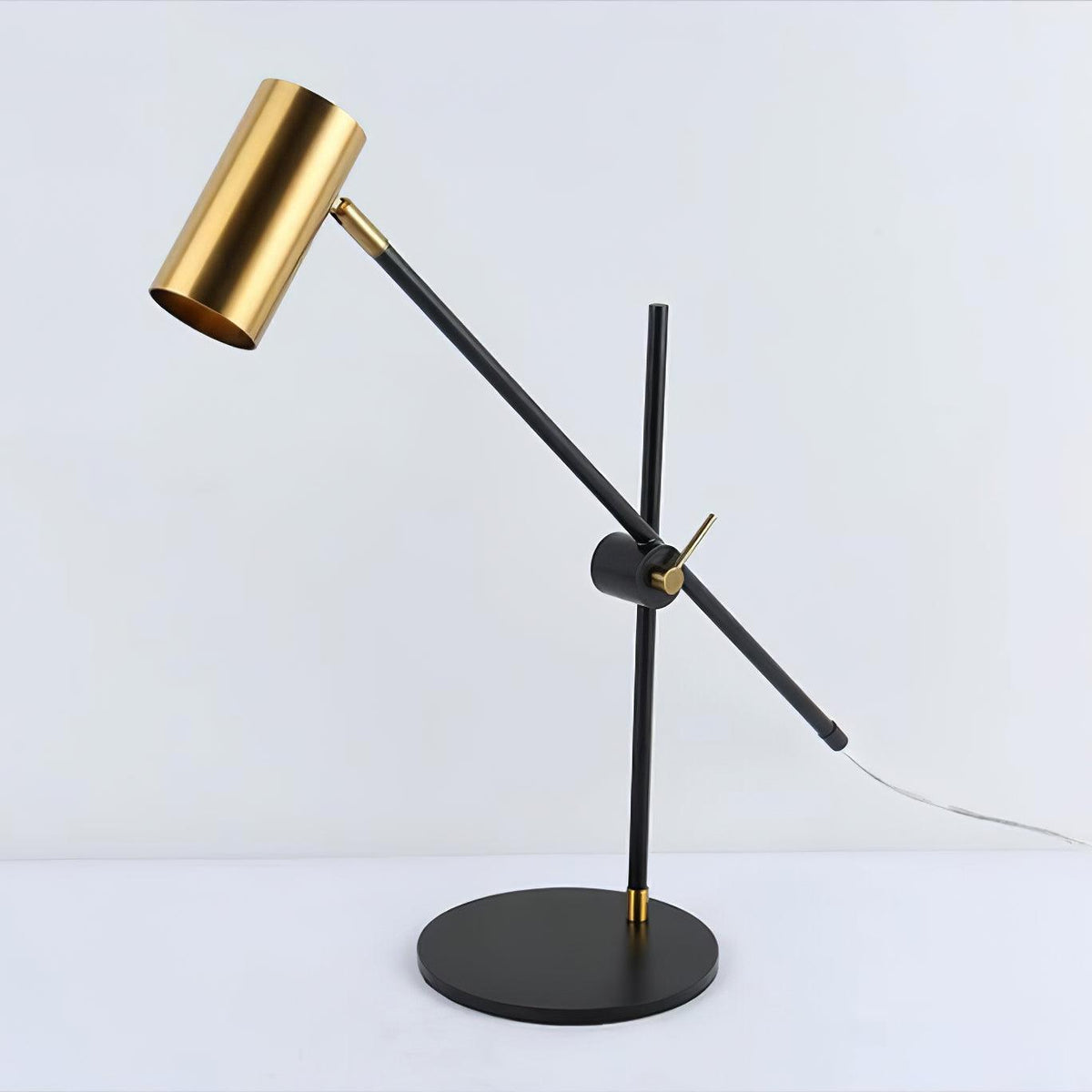 Ivpharil vloerlamp met