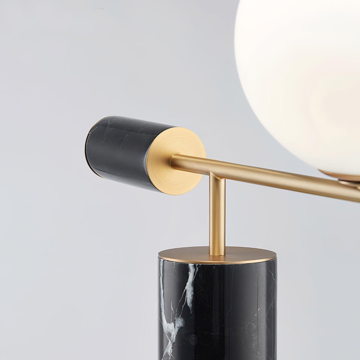 Vathayre Minimalisme tafellamp met Marmer
