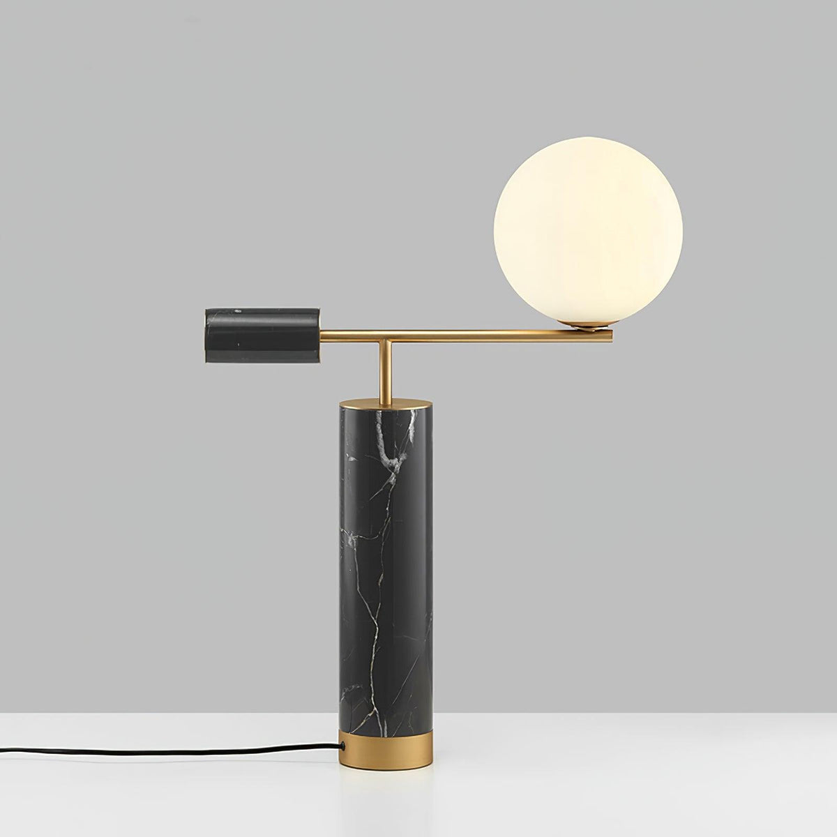 Vathayre Minimalisme tafellamp met Marmer