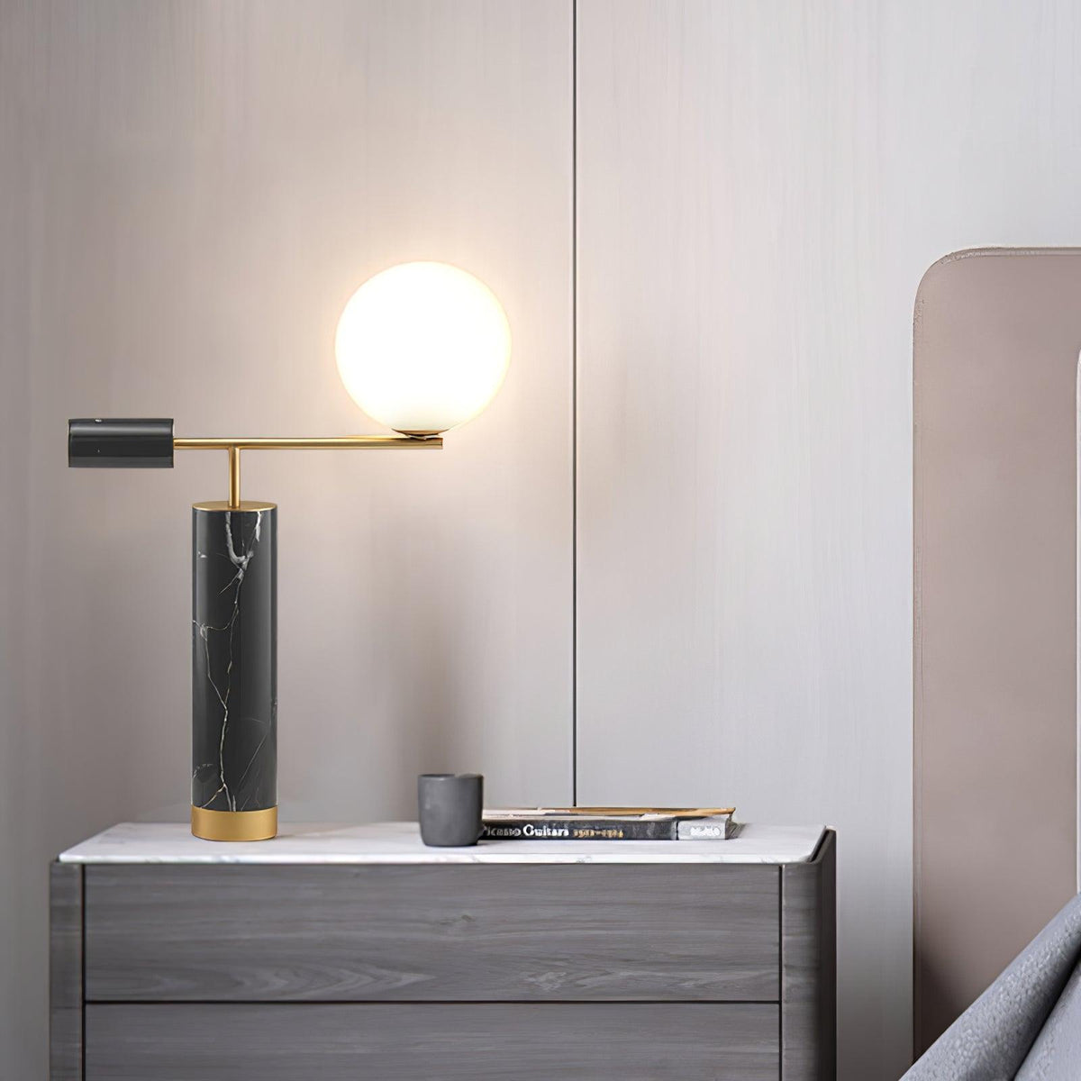 Vathayre Minimalisme tafellamp met Marmer