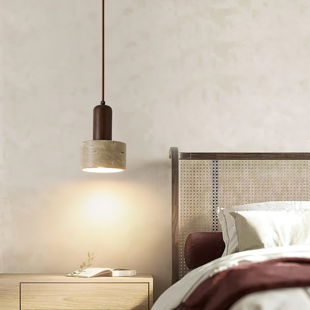 Jlynis hanglamp van geel travertin en walnoothout
