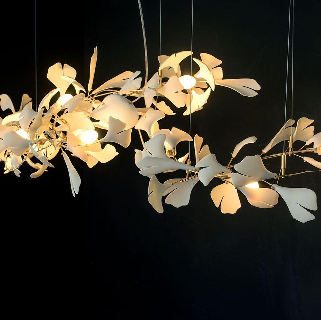 Ayla Kroonluchter Gingko Blad Keramiek Goudlichaam+Witbladeren met bloemblaadjes
