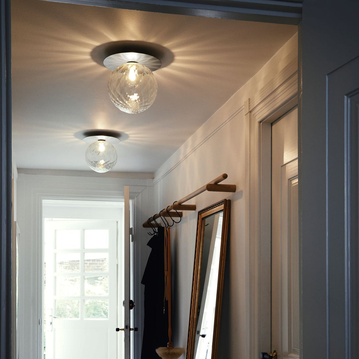 Nifte wandlamp Ronde Schijf Mondblaasglas Minimalistisch met bolvormige kap