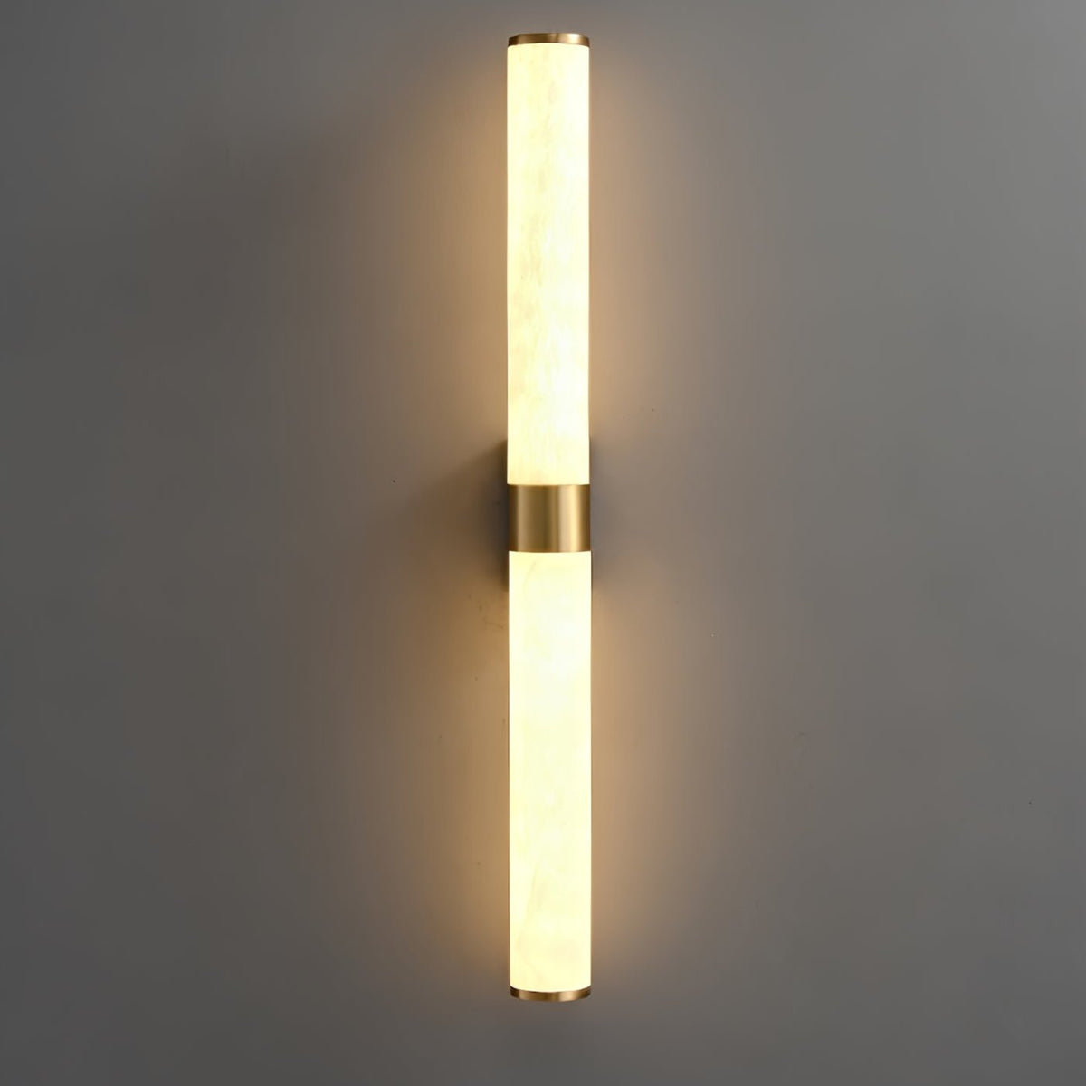 Olmirira minimalistische wandlamp van albast