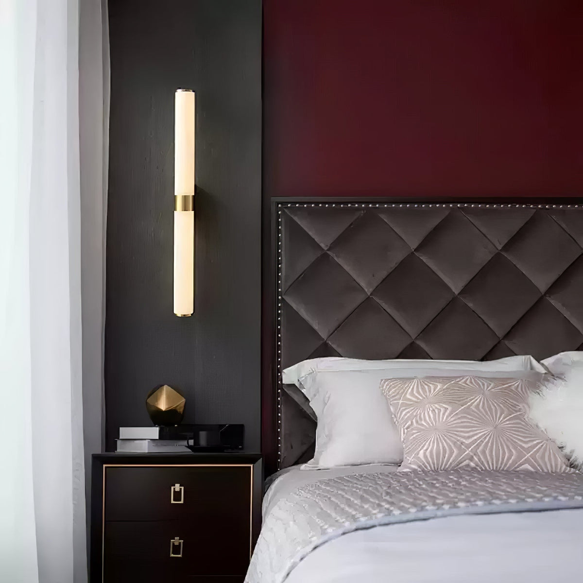 Olmirira minimalistische wandlamp van albast