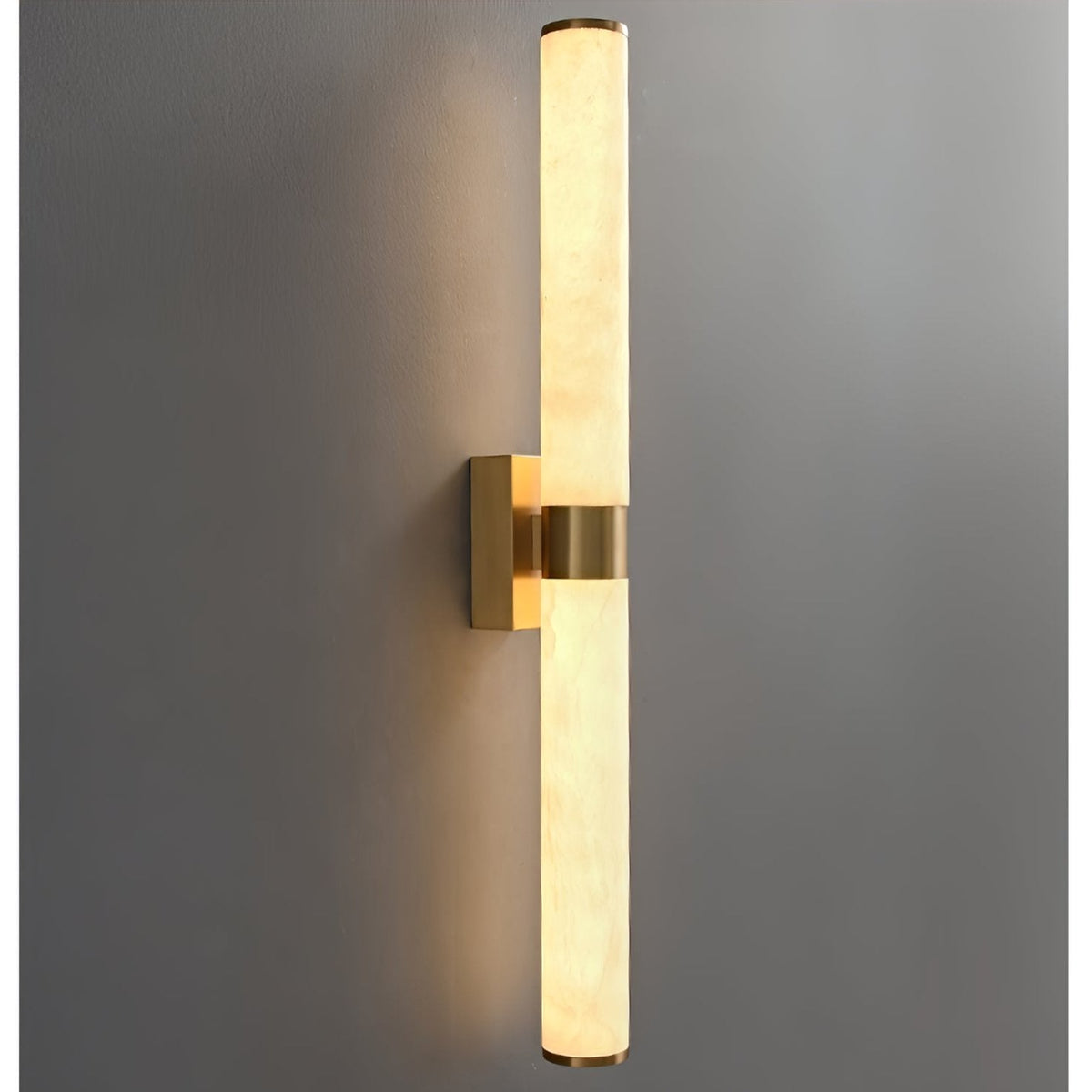 Olmirira minimalistische wandlamp van albast