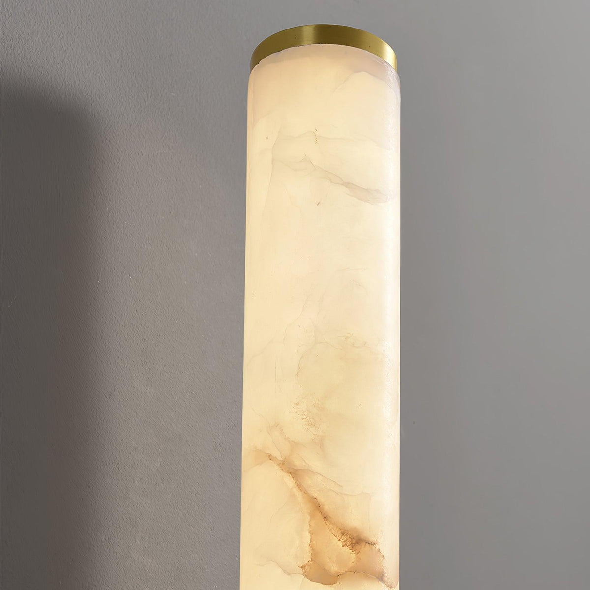 Olmirira minimalistische wandlamp van albast