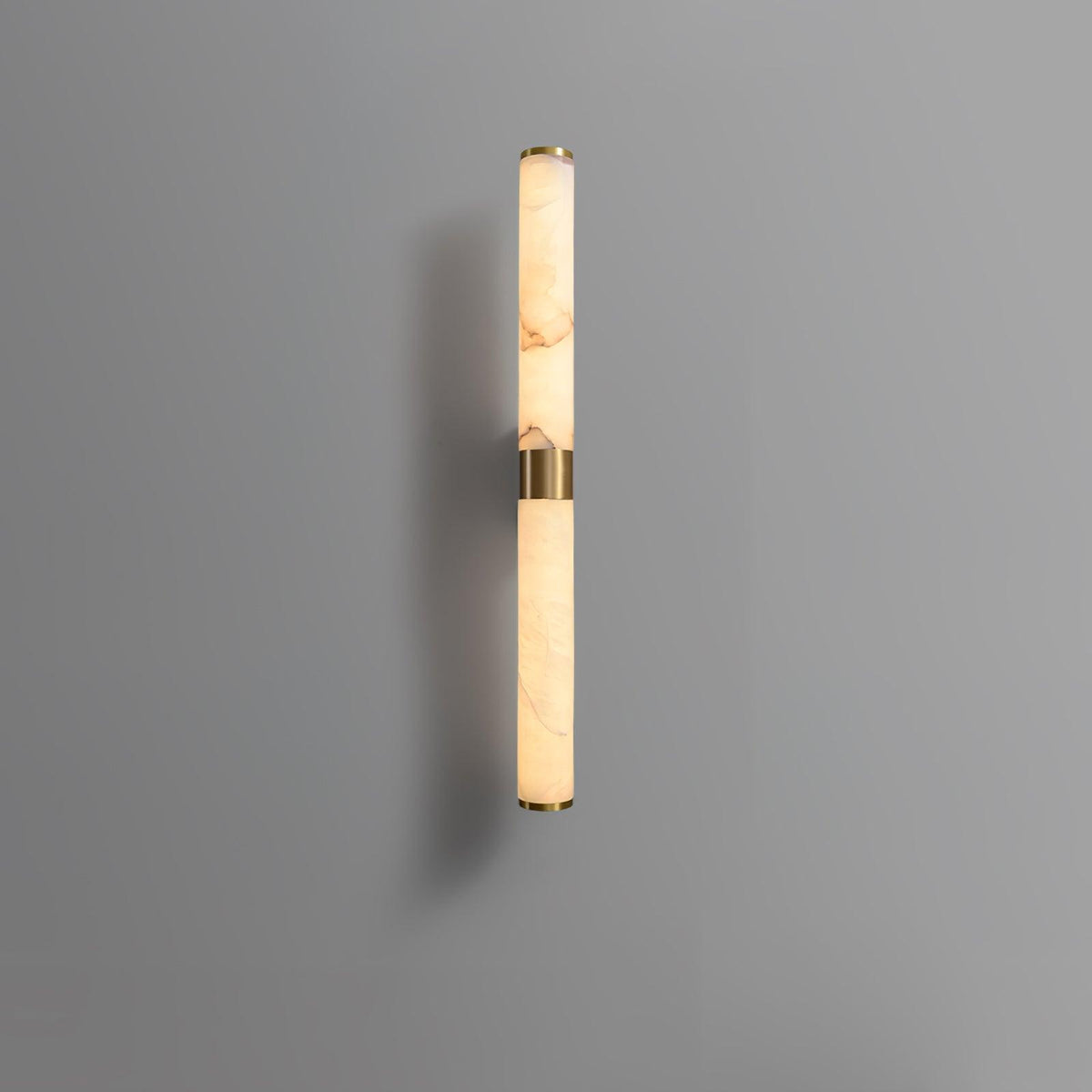 Olmirira minimalistische wandlamp van albast