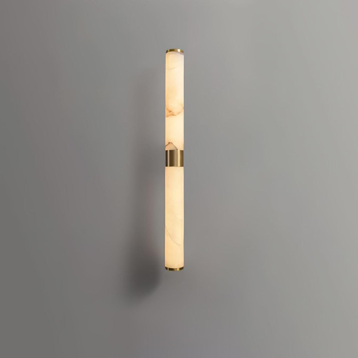 Olmirira minimalistische wandlamp van albast