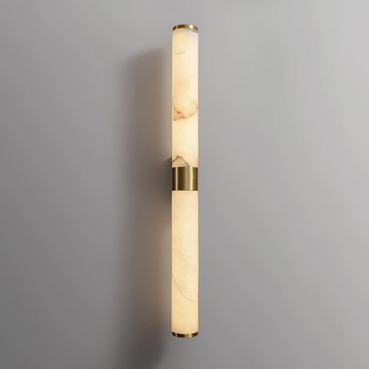 Olmirira minimalistische wandlamp van albast