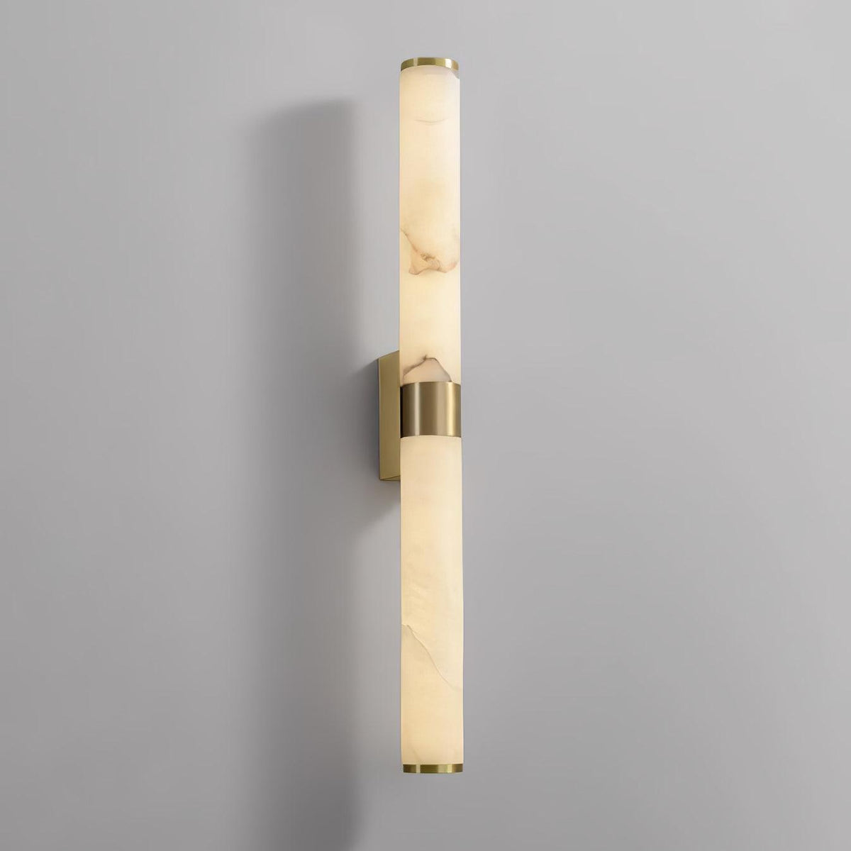 Olmirira minimalistische wandlamp van albast