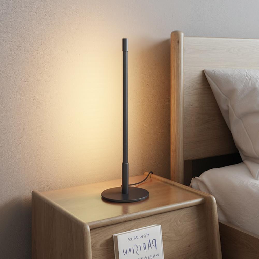 Riven minimalistische tafellamp