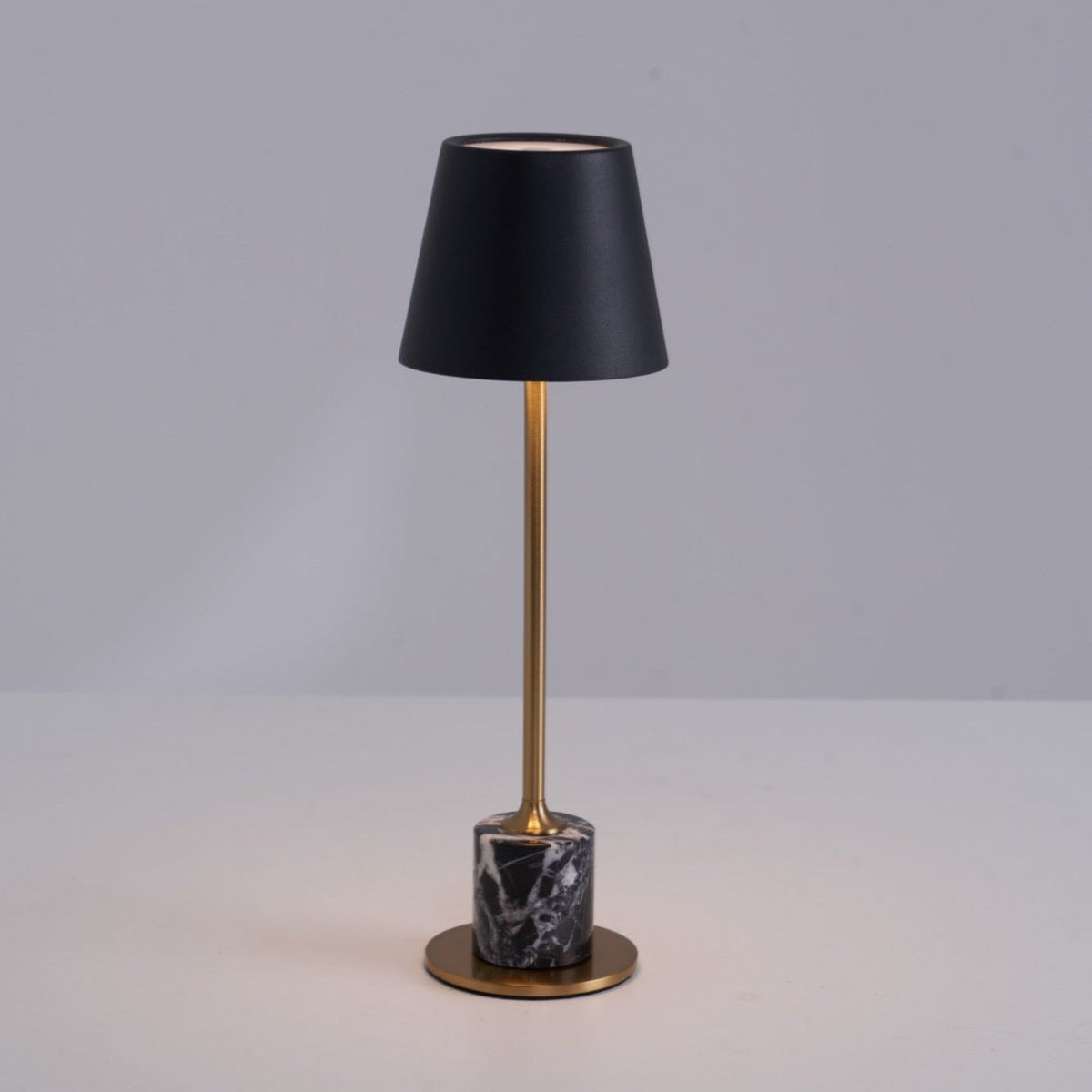 Penny minimalistisch tafellamp