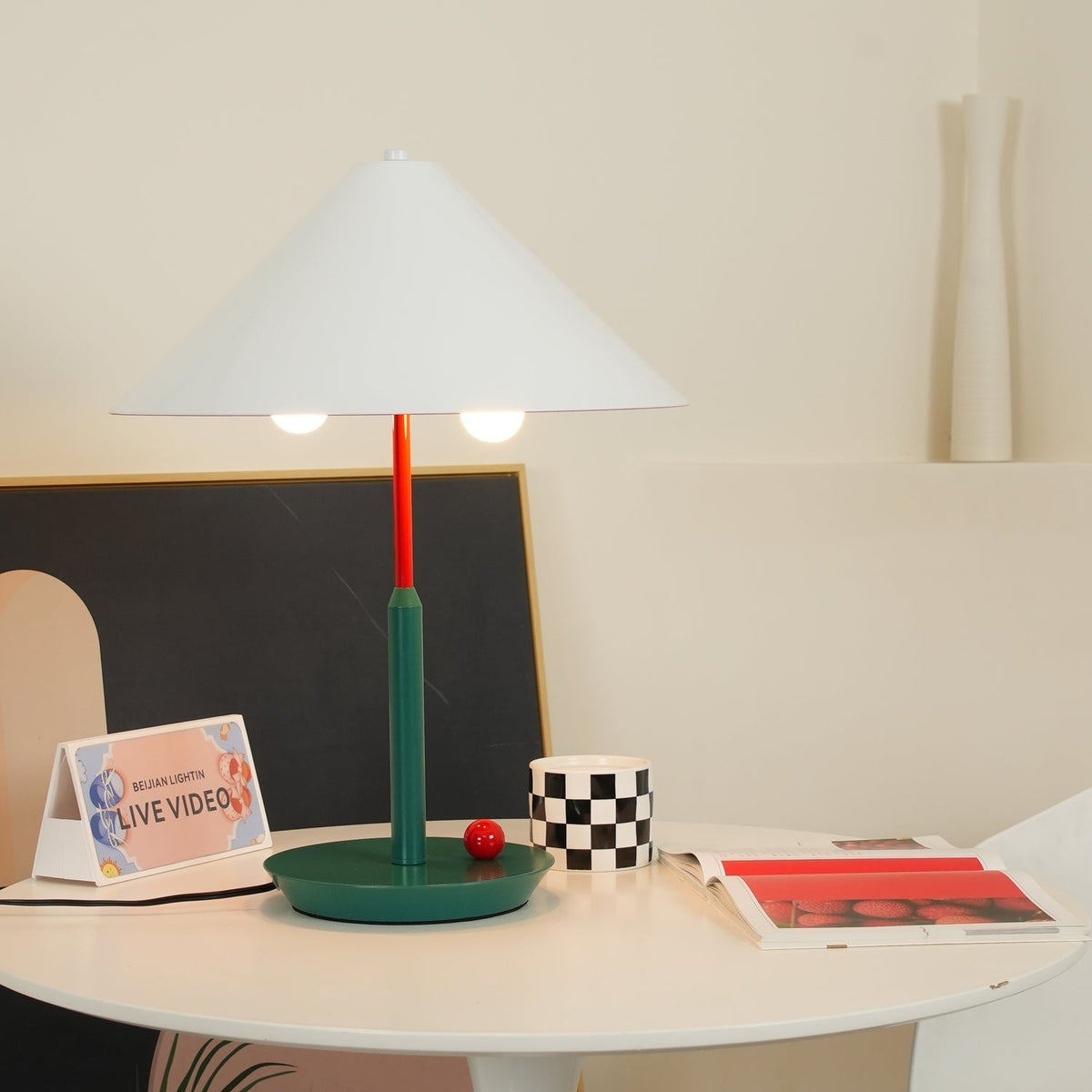 Liorinina moderne tafellamp