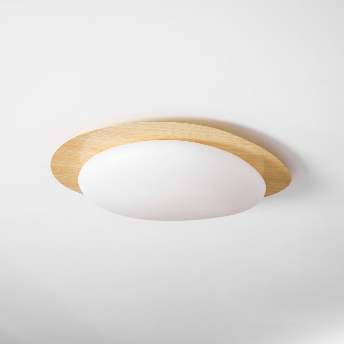 Sylenia plafondlamp kiezelvormige walnoot acryl LED